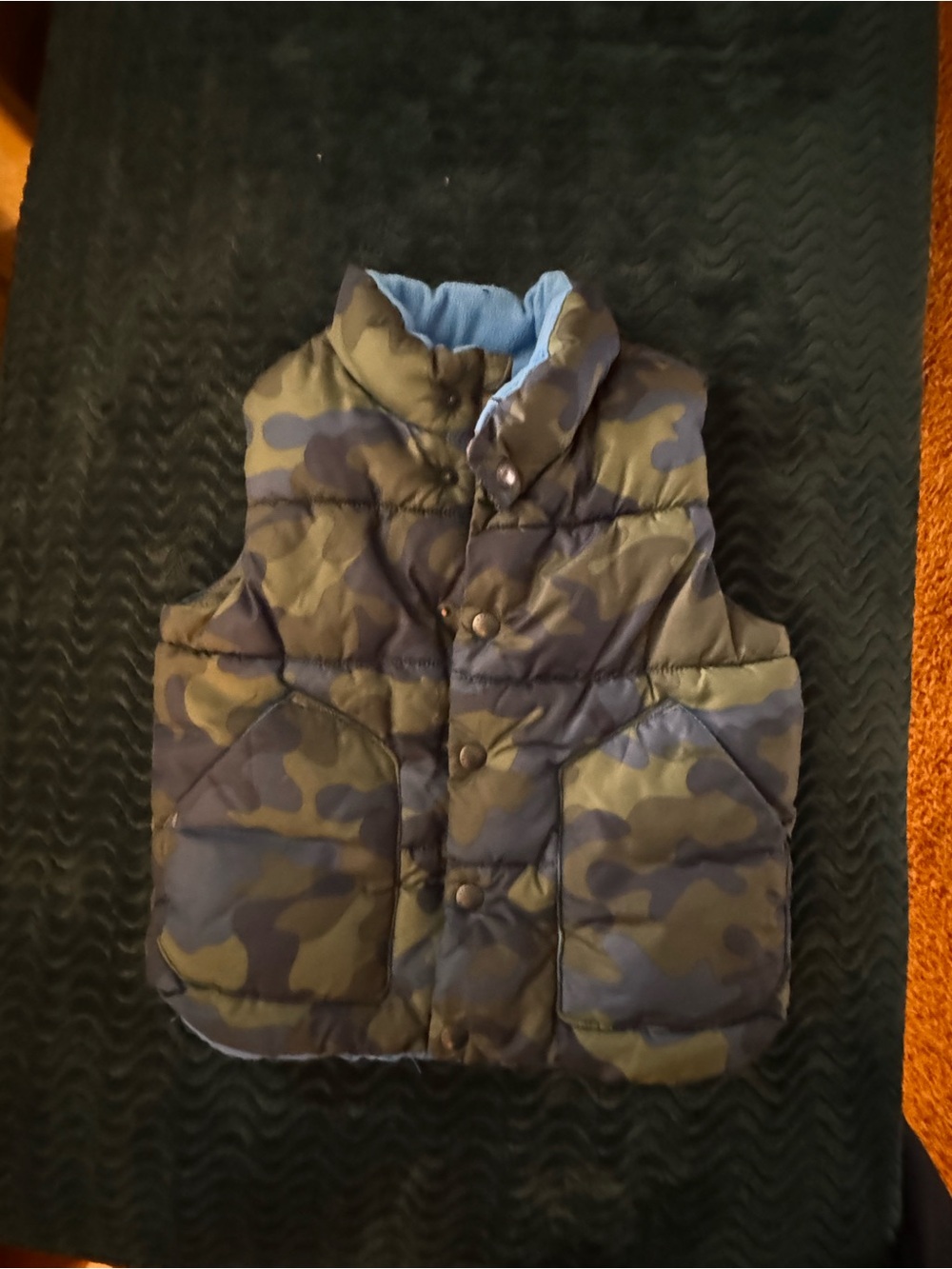 GAP Boys Camouflage Puffer Vest in Olive Green and Navy